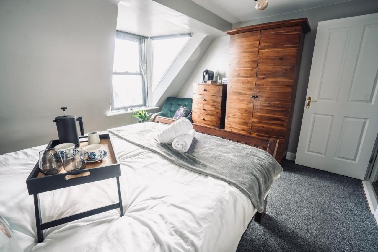Modern Penthouse Apartment In Cobh Town ภายนอก รูปภาพ